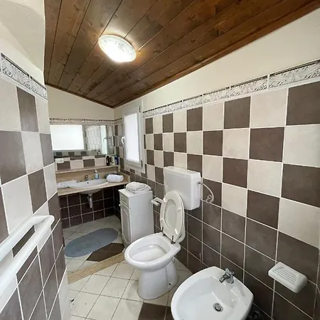 Apartament Palaiti